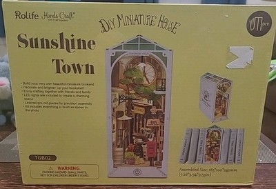 Rolife DIY 3D Creative Bookends SUNSHINE TOWN TGB02 Book Nook Shelf DIY Kit,NEW