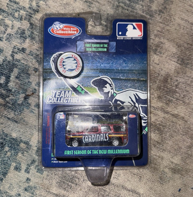 White Rose Collectibles MLB St. Louis Cardinals 2000 GMC Yukon 1:64 Diecast SUV