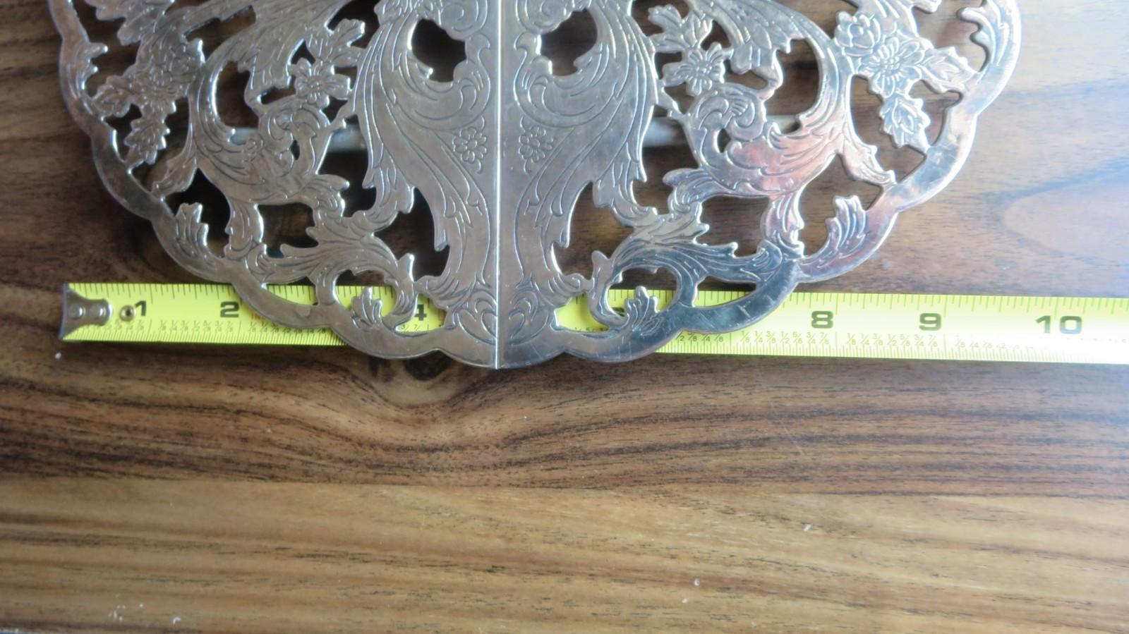 'Lunt' Silverplate Vintage Trivet, Expandable to 13 1/2 inches, has rubber feet 