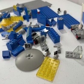 Vintage LEGO 493 Space Command Center 1978 Classic Space Parts Lot 4 Minifigs
