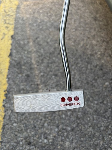 Scotty Cameron Studio Select Kombi Mallet Putter RH Steel Shaft Silver/Red 34”