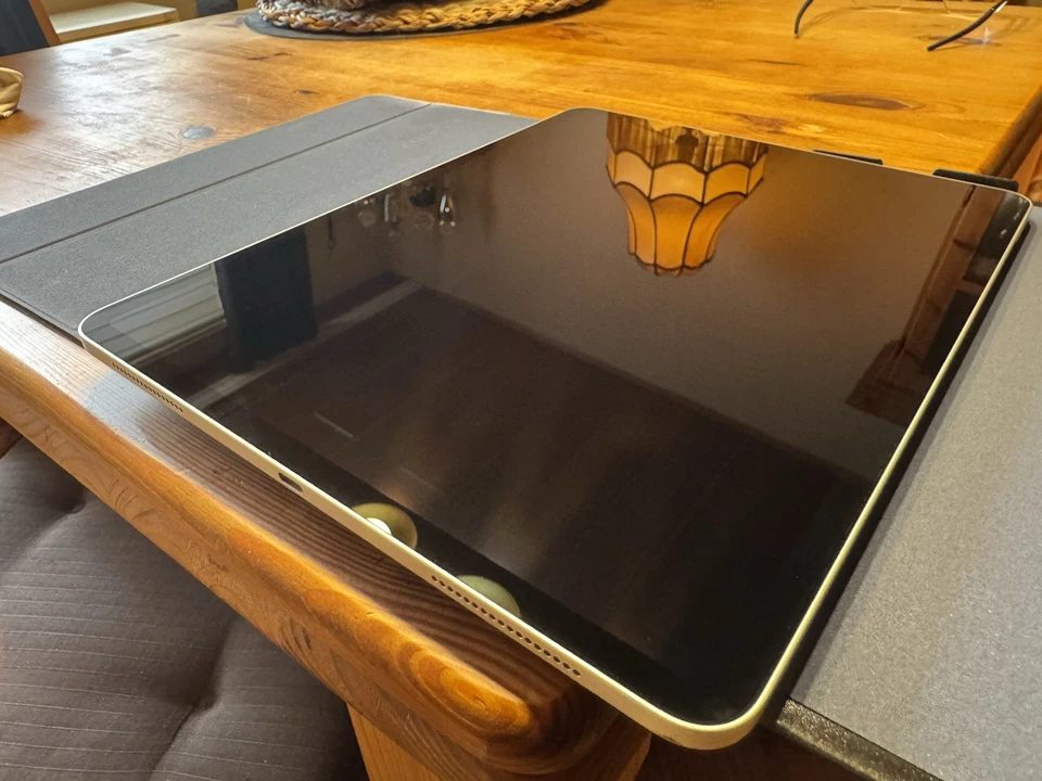 Apple iPad Pro 12.9-inch (3rd generation) · 64GB · Wi-Fi, Foto 3 von 5