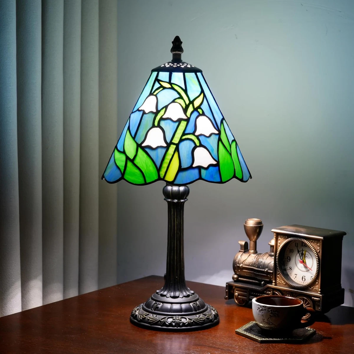 Tiffany Lily Shade In Lamps for sale - eBay