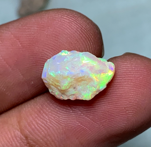 Opale Éthiopienne Naturelle Brute - 40 Carats - Pierre Précieuse Multicolore Avec Flashs - Neuf Avec Son étui