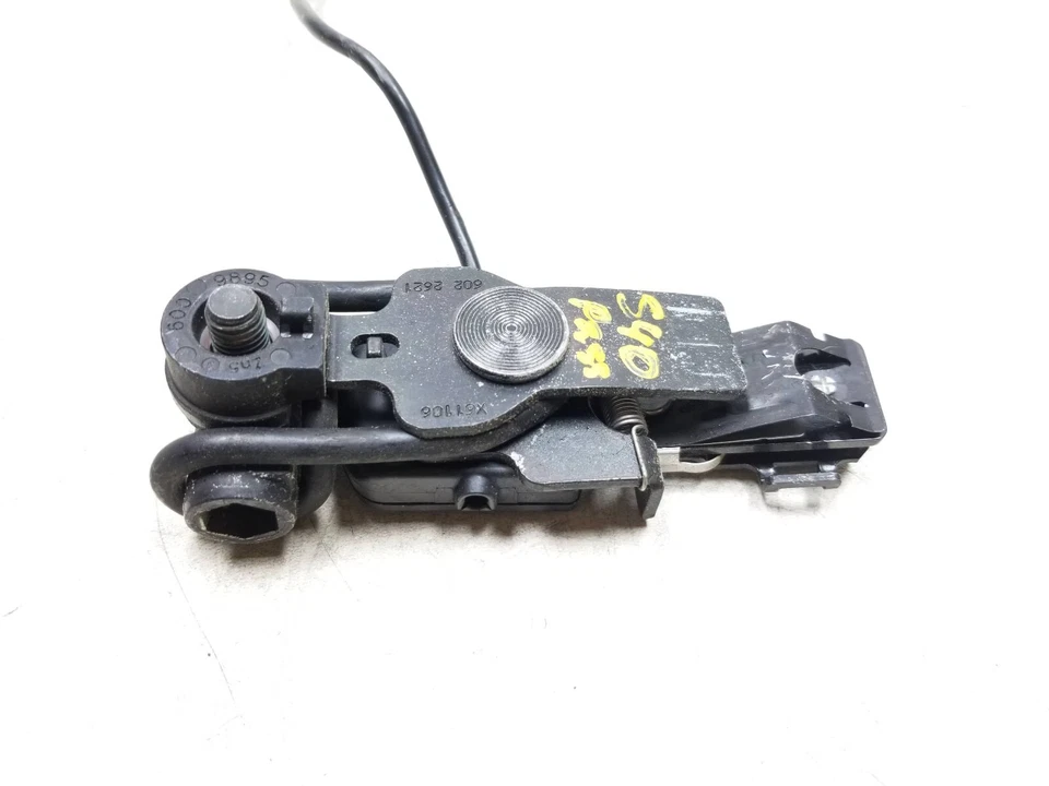 Sensor de anclaje del cinturón de seguridad Volvo S40 2003-2007 lado del pasajero delantero derecho OEM Foto 2 de 4