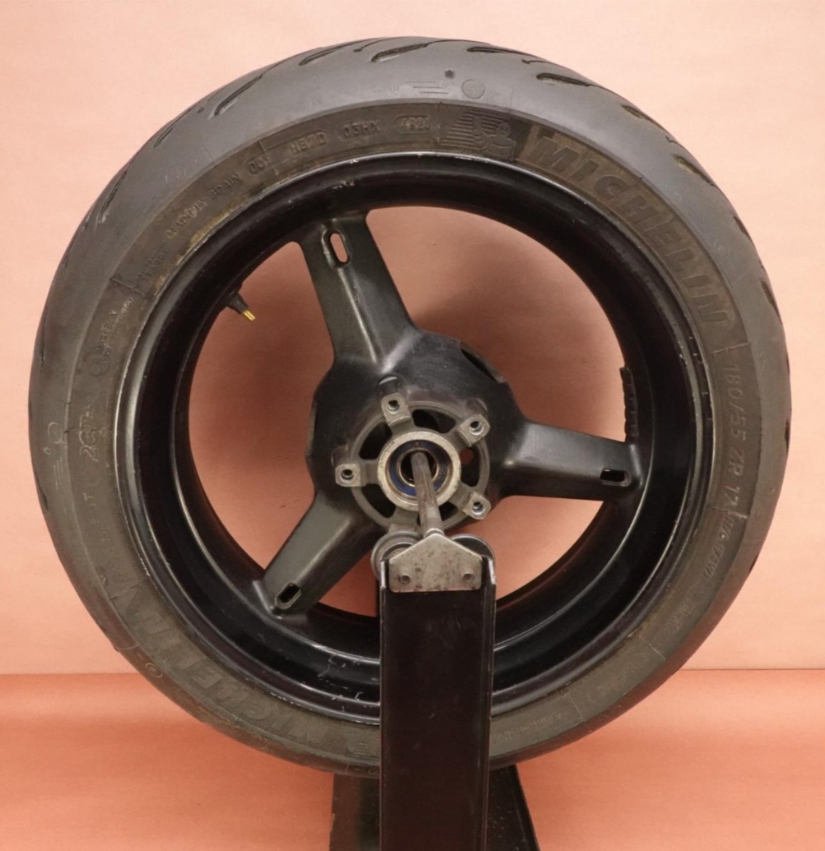 2001-2003 Suzuki GSXR 600 GSXR600 Rear Michelin Tire Rim Wheel 180