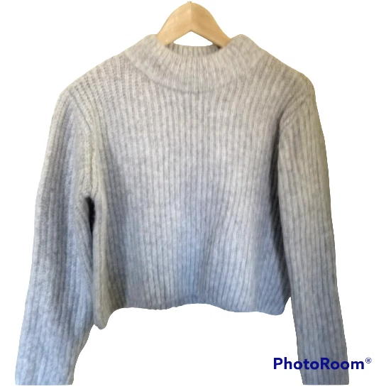 Plain grey shop sweater