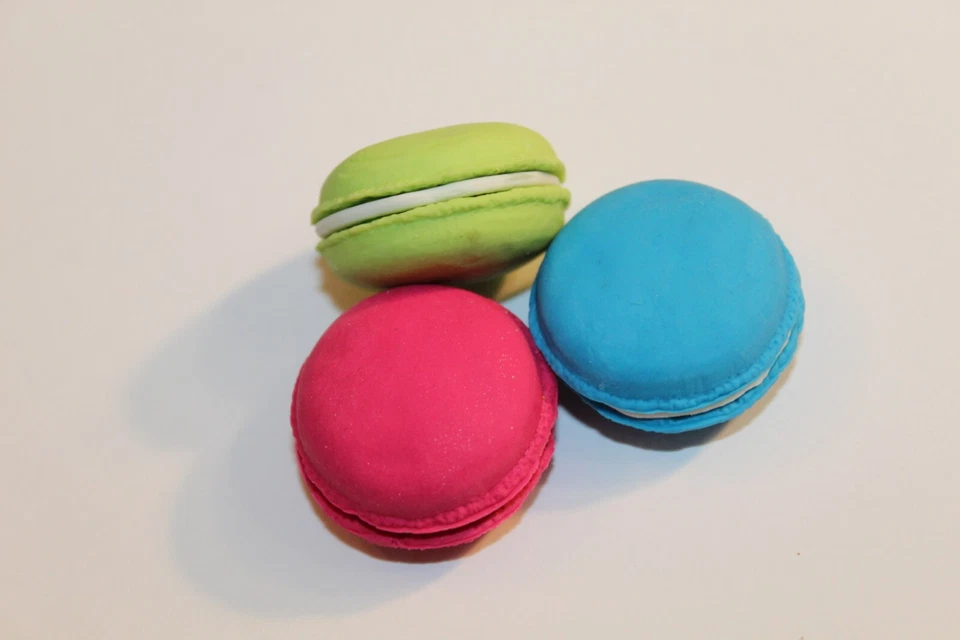 (6) MINI POSTRE Comida Niños Borrador LOTE Gomas de Borrar Premio Dijes Juguetes Inquietos Aleatorio Foto 4 de 4