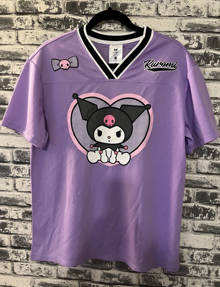 Camiseta e shorts Kuromi futebol gola V Hello Kitty Kuromi tamanho médio  - Imagem 3 de 4