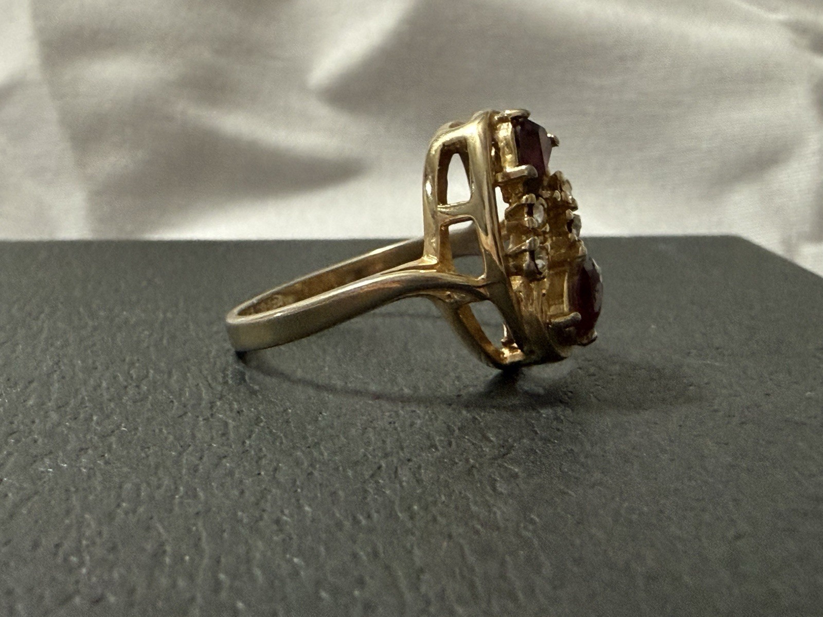 Vintage Two Stone Oval Cocktail Ring Possibly Rub… - image 2