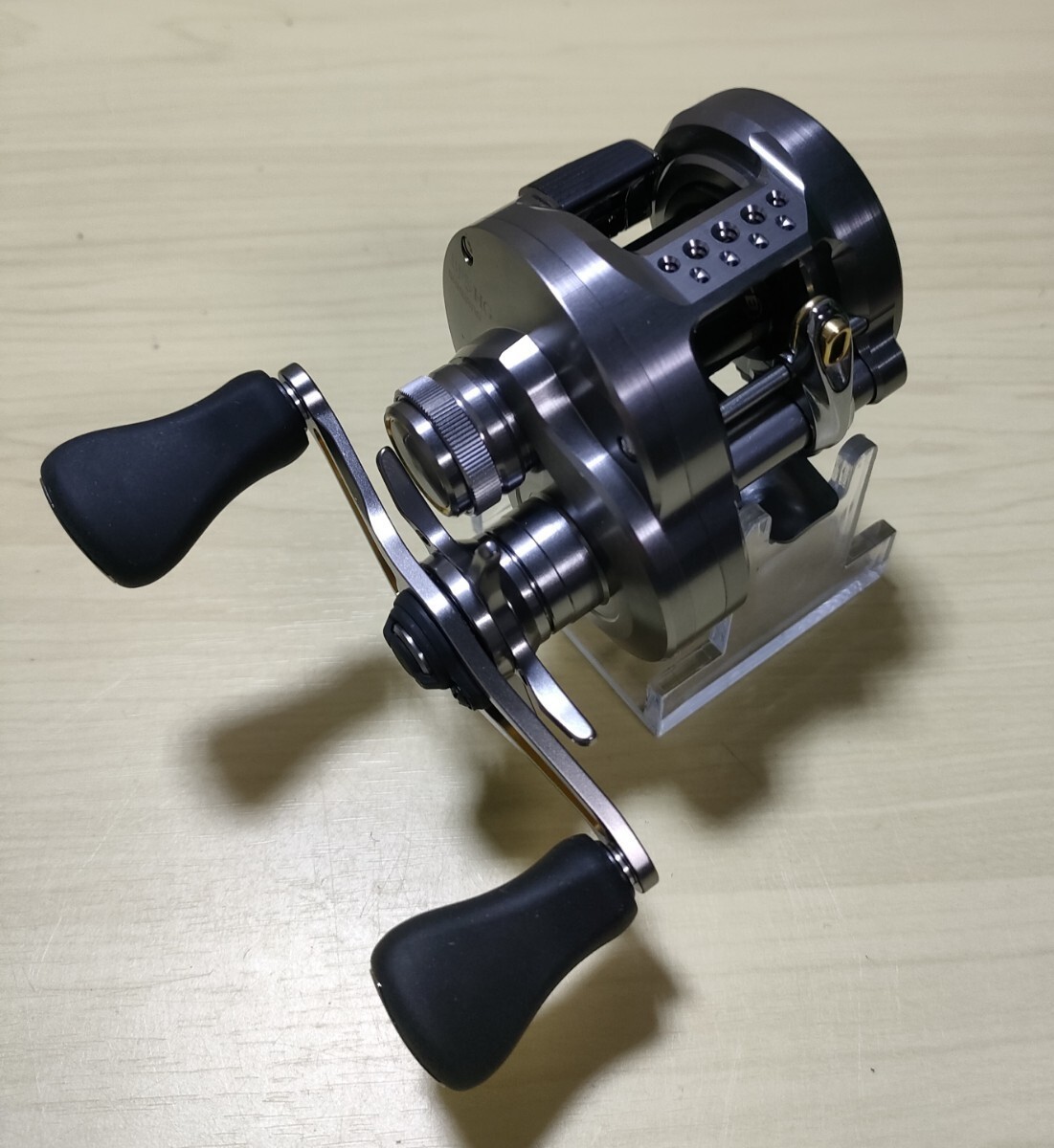 Shimano 23 Calcutta Conquest BFS HG Right handle Ship from Japan
