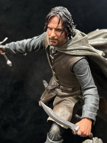 Weta LOTR Lord Rings ARAGORN AT AMON HEN 1:6 Statue ( Very Rare)! #237/ 400 - Imagen 11 de 24
