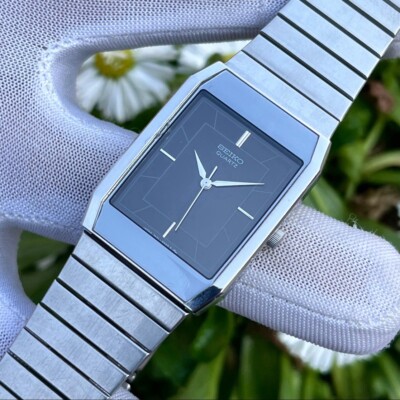 Vintage Seiko JDM Sleek Rectangular Case Japan Made Men's Vintage Seiko JDM Sleek Rectangular Case Japan Made Men's