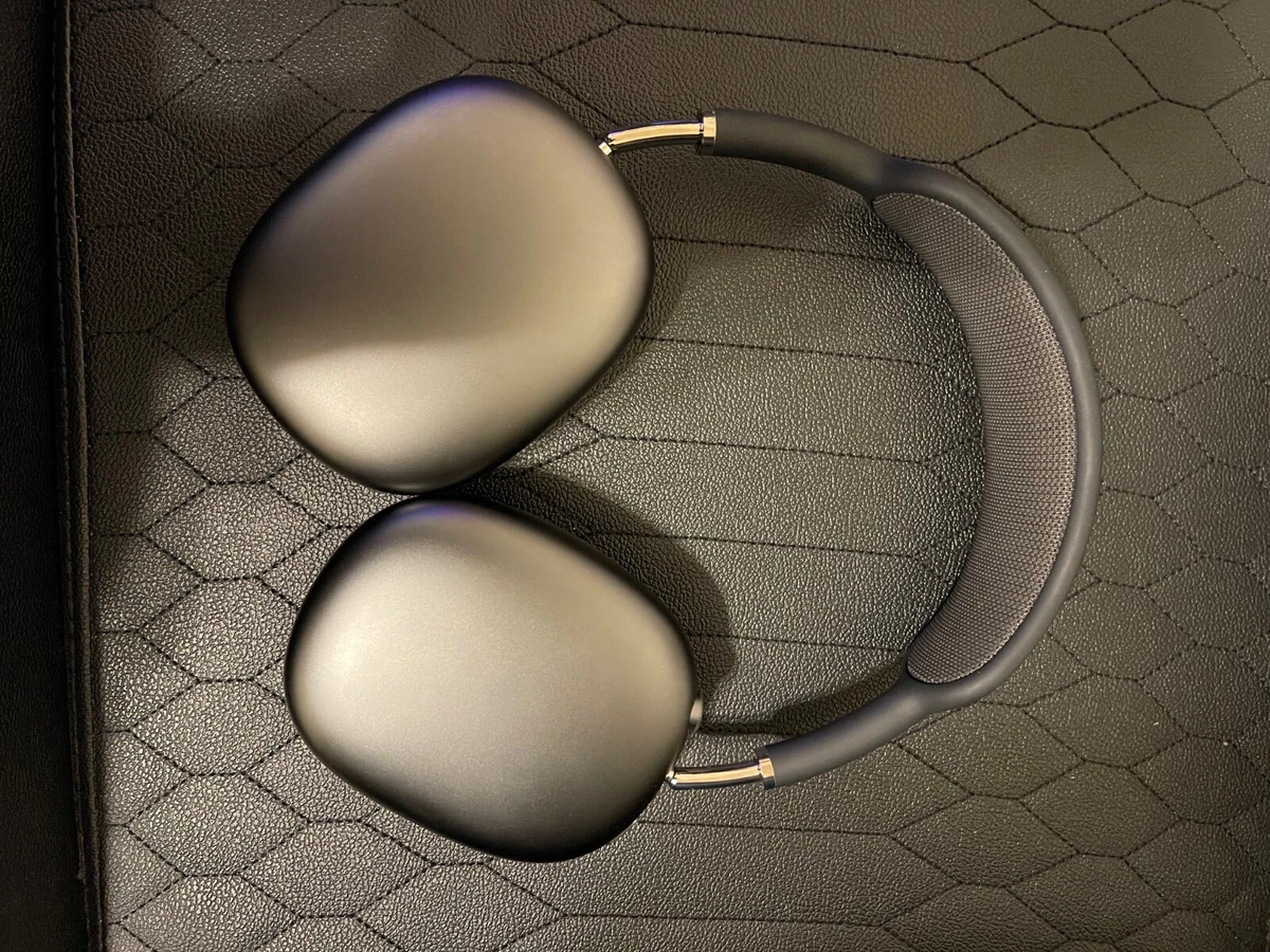 Apple AirPods Max Headphones Space Grey Gray Excellent Condition, also have box