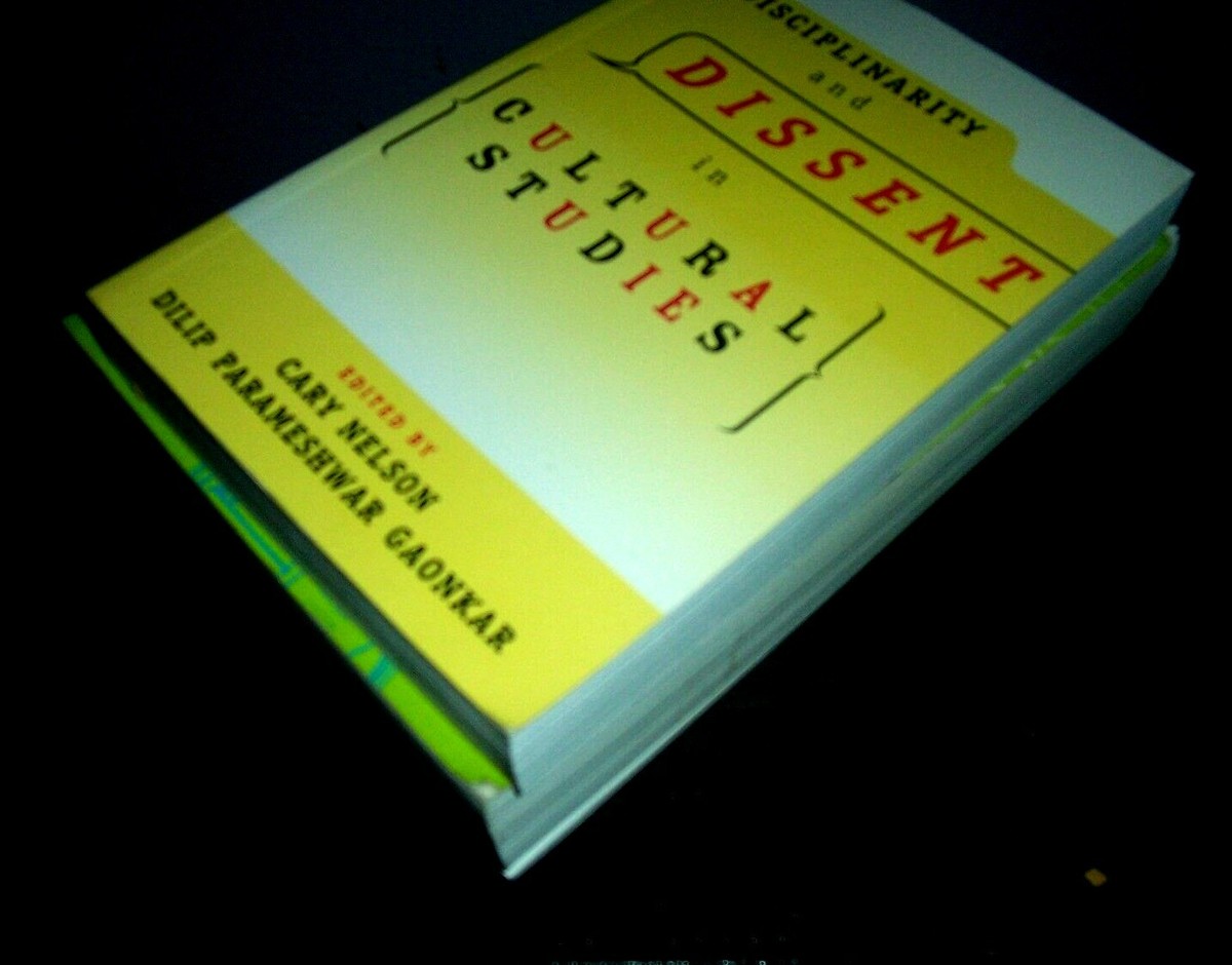 Lot 2 Cultural Studies+ Cybercultures Reader Books 0415913721