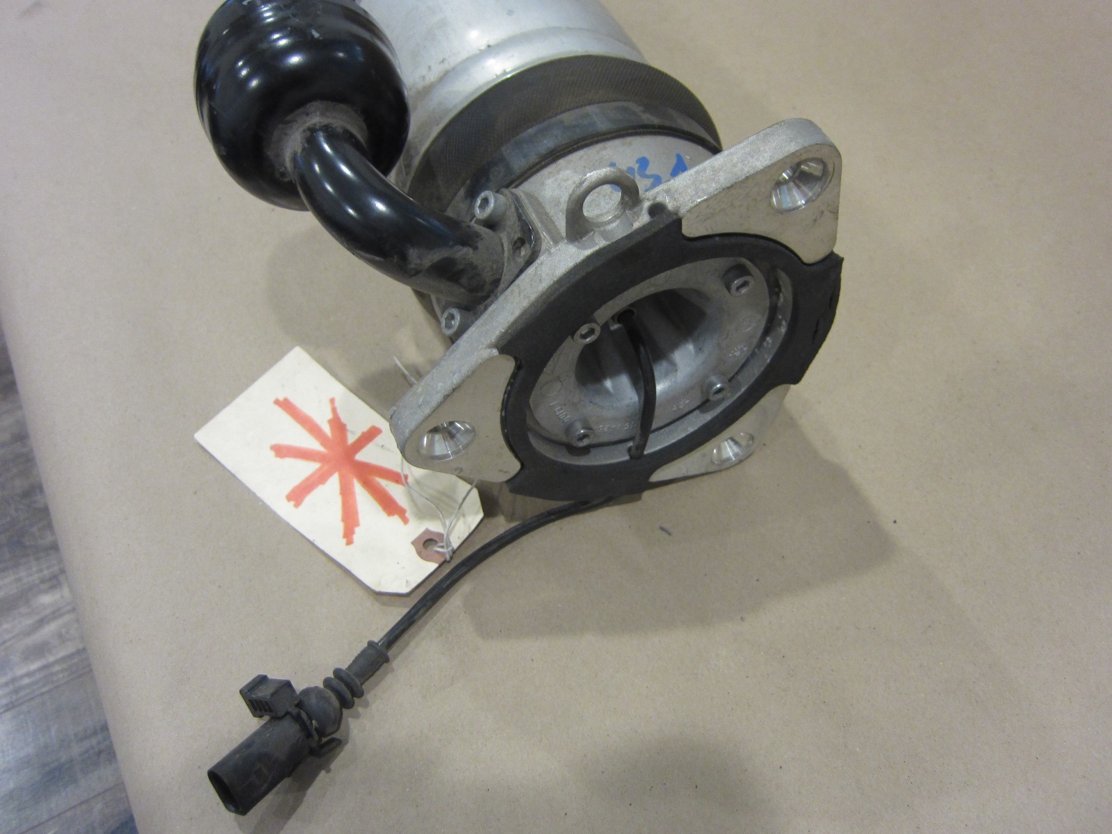 Bentley Continental LH Rear Shock Absorber Part# 3W0616001B