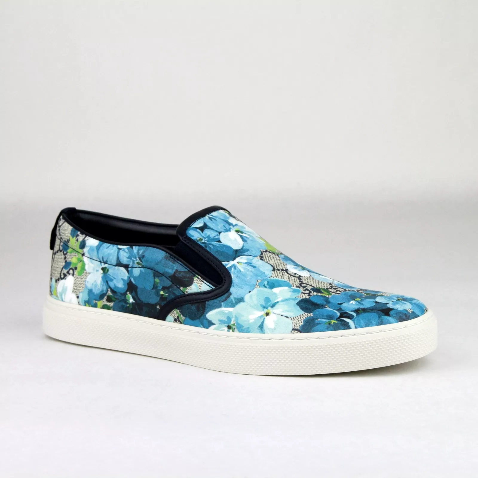 Baskets à enfiler fleur bleue imprimé toile Gucci Supreme GG 407362 8471