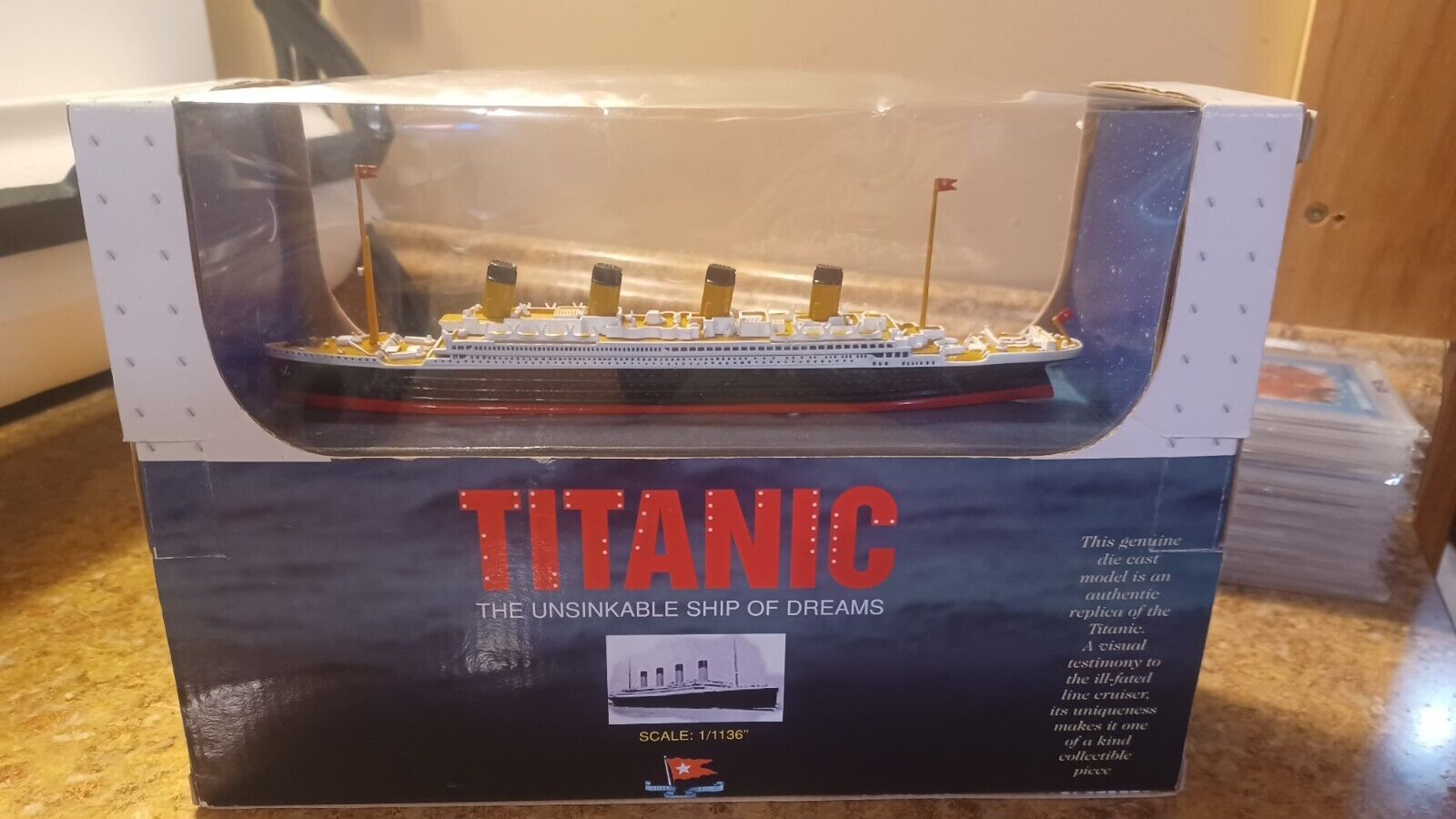 TITANIC Scale 1/1136.  1998 Claytown Metal Model Ship. Box Damage