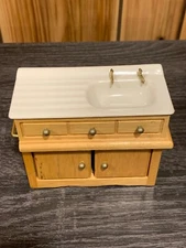 DOLLHOUSE MINIATURE KITCHEN CABINET SINK OAKWOOD LOOK  CLASSICS OF HANDLEY HOUSE