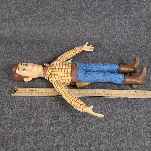 Thinkway Woody And Jessie Dolls Toy Story 16" Talking Interactive With Backpack - Picture 19 of 20