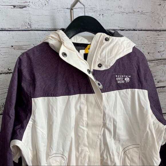 Mountain Hardwear Winter Jacket - image 2