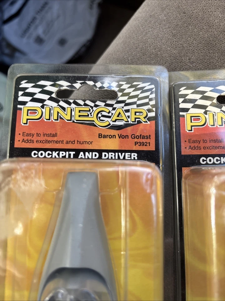 DOS NOS Pinecar (Por Woodland) #P3921 Baron Von Gofast - Cabina y conductor MIRAR Foto 2 de 4