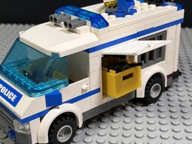LEGO City 7286 Prisoner Transport 2011 No Dirt-bike