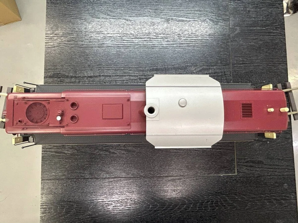 KM1 Gauge 1 V90 290 Diesel Locomotive Digital Sound Brass ESU Maxon Motor 44cm - Image 3 of 4