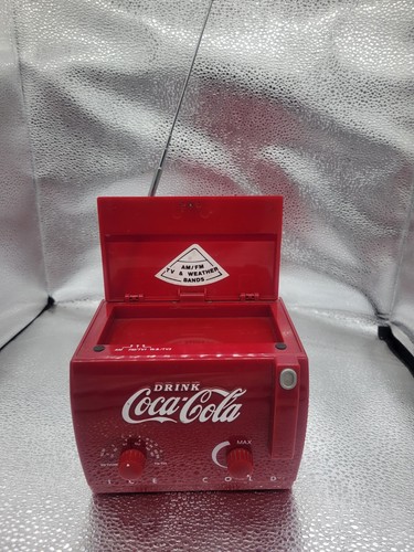 Vintage 1991 Coca Cola Mini Cooler Radio - AM / FM / TV-1 & 2 Bands - Picture 2 of 5