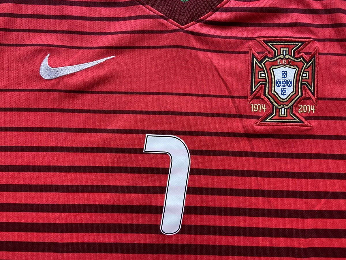 Portugal 2014/2015 サッカーシャツナイキ577986-677 PORTUGAL 2014 2015 HOME FOOTBALL SHIRT SOCCER JERSEY NIKE