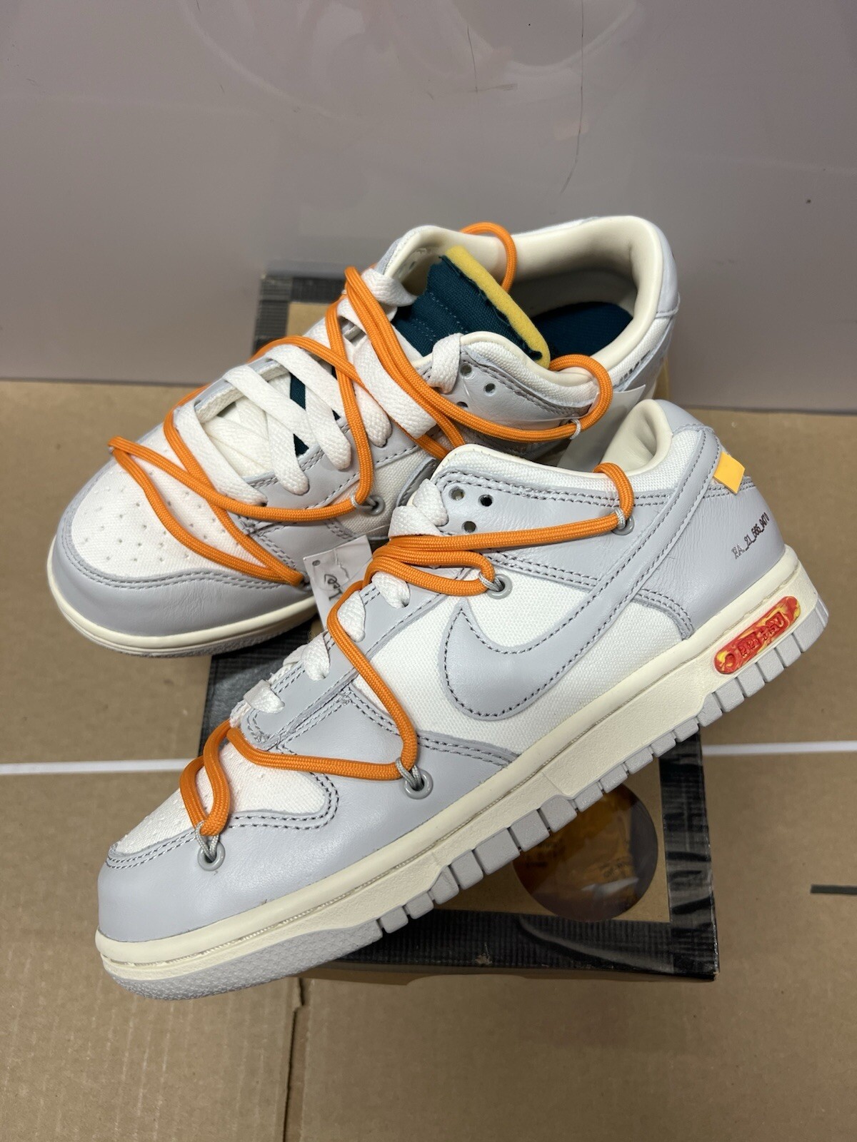 OFF WHITE X NIKE Size 5.5 Nike Off White x Dunk Low Lot 44 of 50