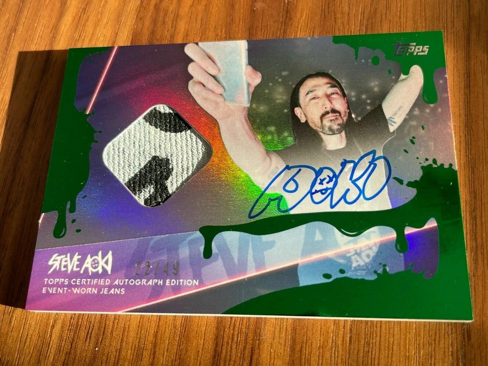 2020 Topps x Steve Aoki Wave-2 Jeans Relic Card Auto GREEN Frosting Patch #22/49 - Image 3 of 4
