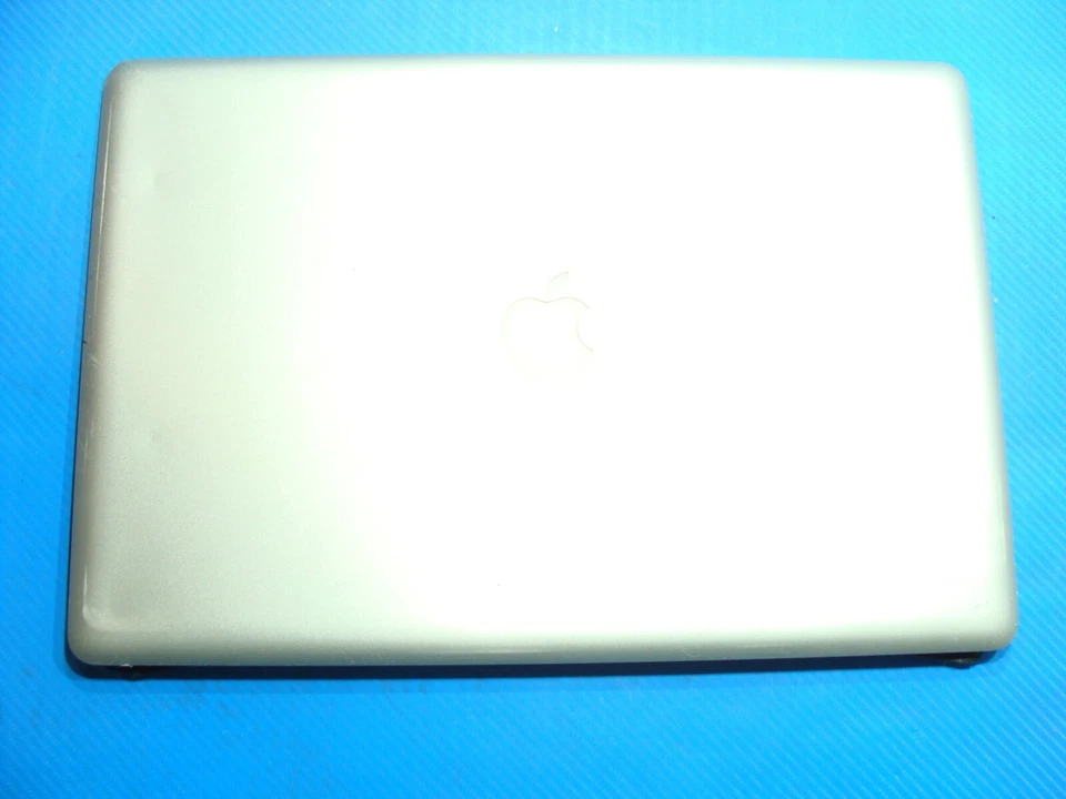 MacBook Pro A1297 17" 2011 MC725LL/A LCD Screen Assembly Silver 661-5963 - Image 4 of 4