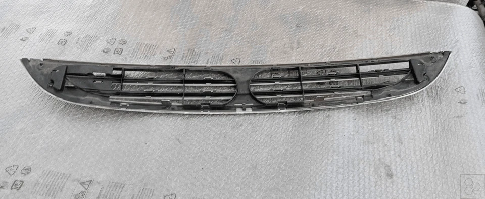 51137122473 Griglia  MINI MINI Cabrio (R52) Cooper Cabrio 16V 3p/b/1598cc - Immagine 4 di 4