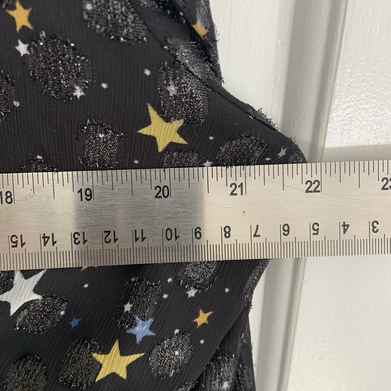 UNTUCKit Scarlett Starry Celestial button up V ne… - image 7