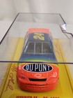 Jeff Gordon 1:24 DuPont Rainbow NASCAR Diecast w/ Display Case — photo 10