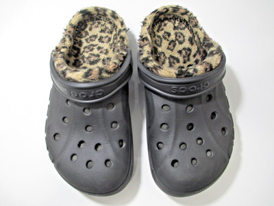 Crocs unisex Baya faux fur lined slip on clogs Women 6 Men 4