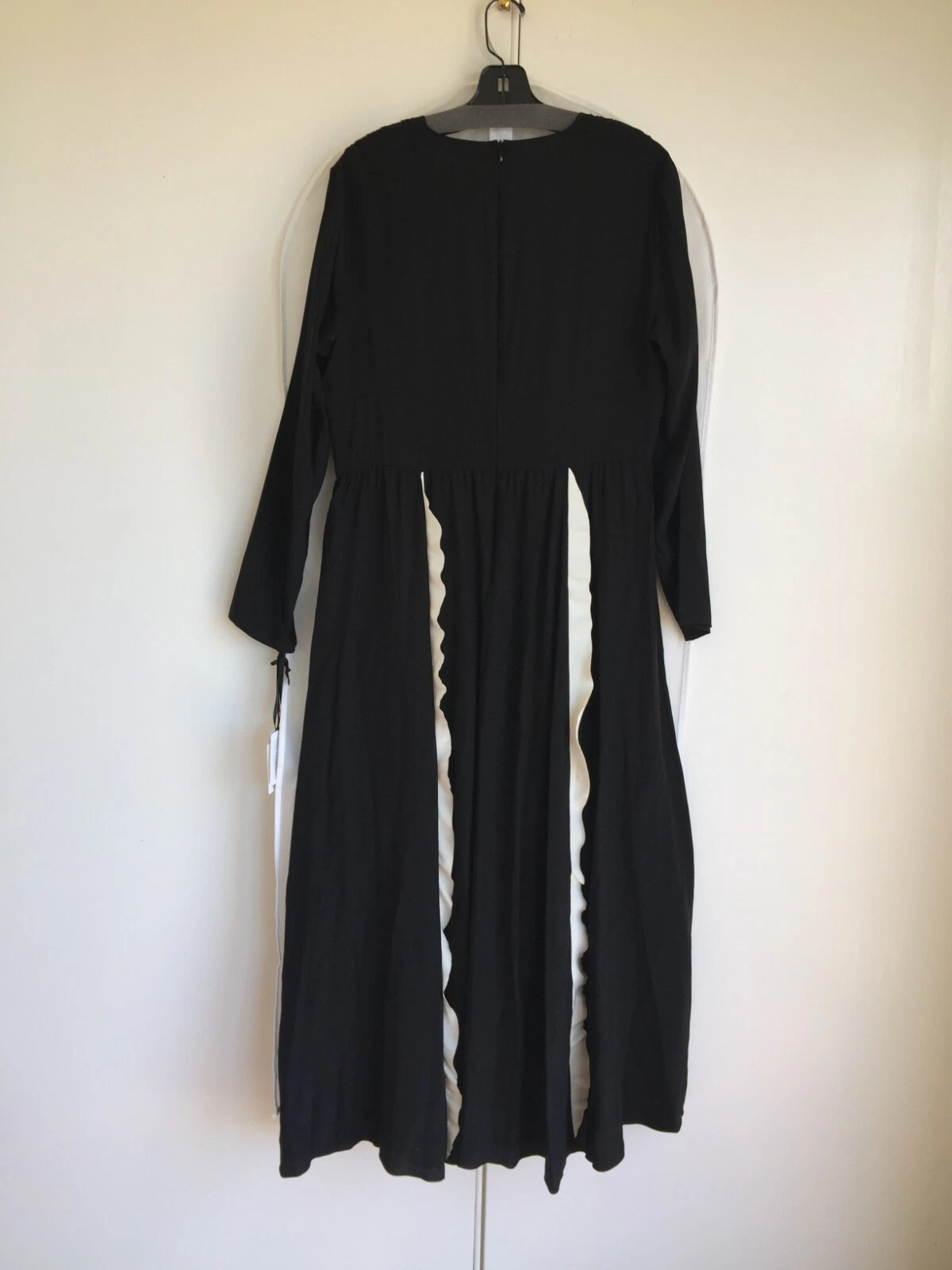 Abito Midi Rosso Valentino Arricciato Seta Crepe de China Crepe nuovo con etichette 10 U.S. al prezzo al dettaglio $1150