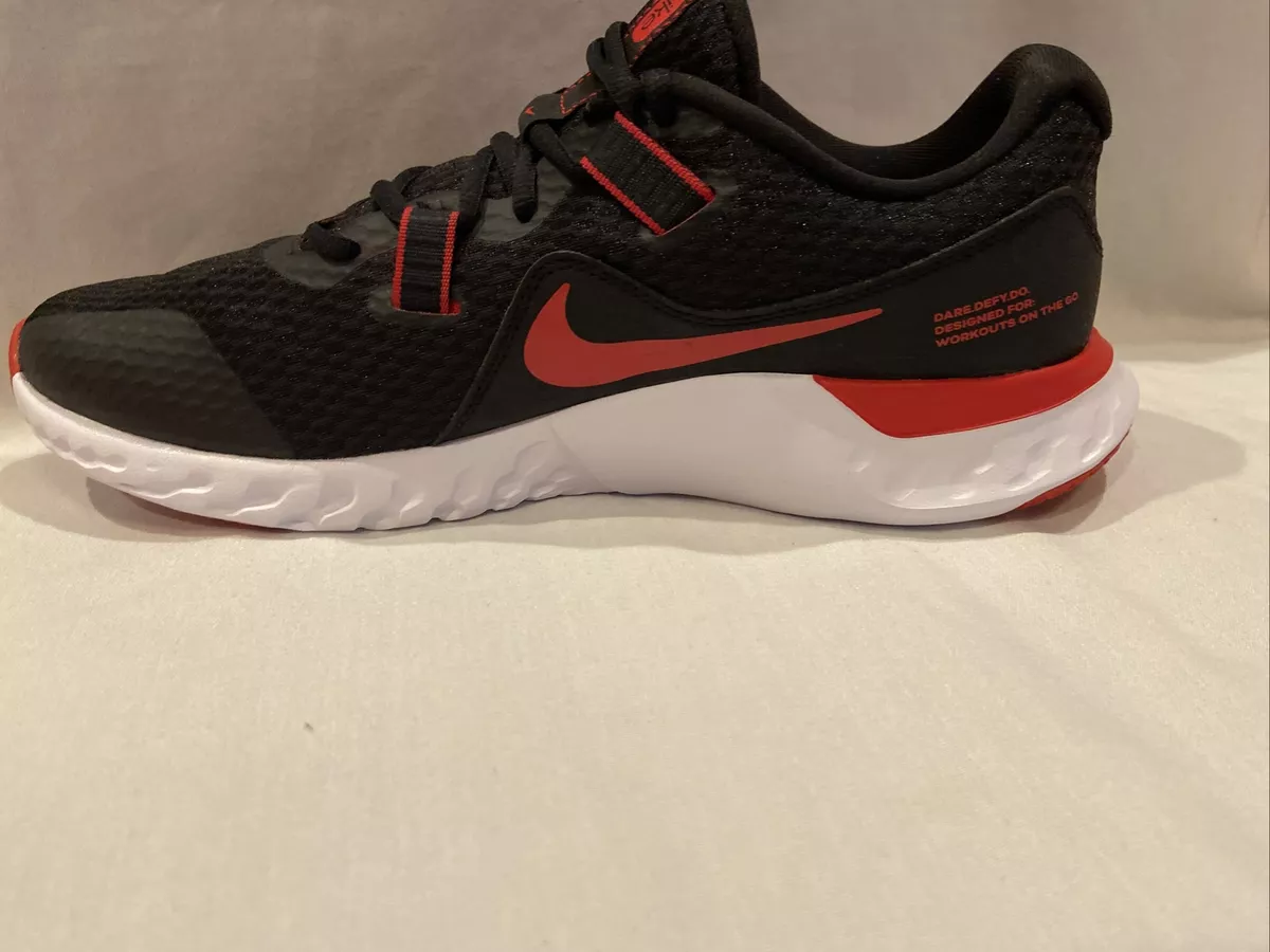 Nike training retaliation 2 trainers hotsell in khaki