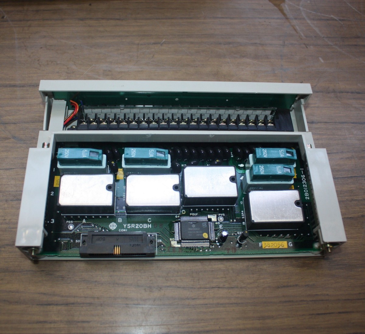 HITACHI H-SERIES YSR20BH 1693-2240 32PTS AC OUT YSR 20BH - NEW | eBay