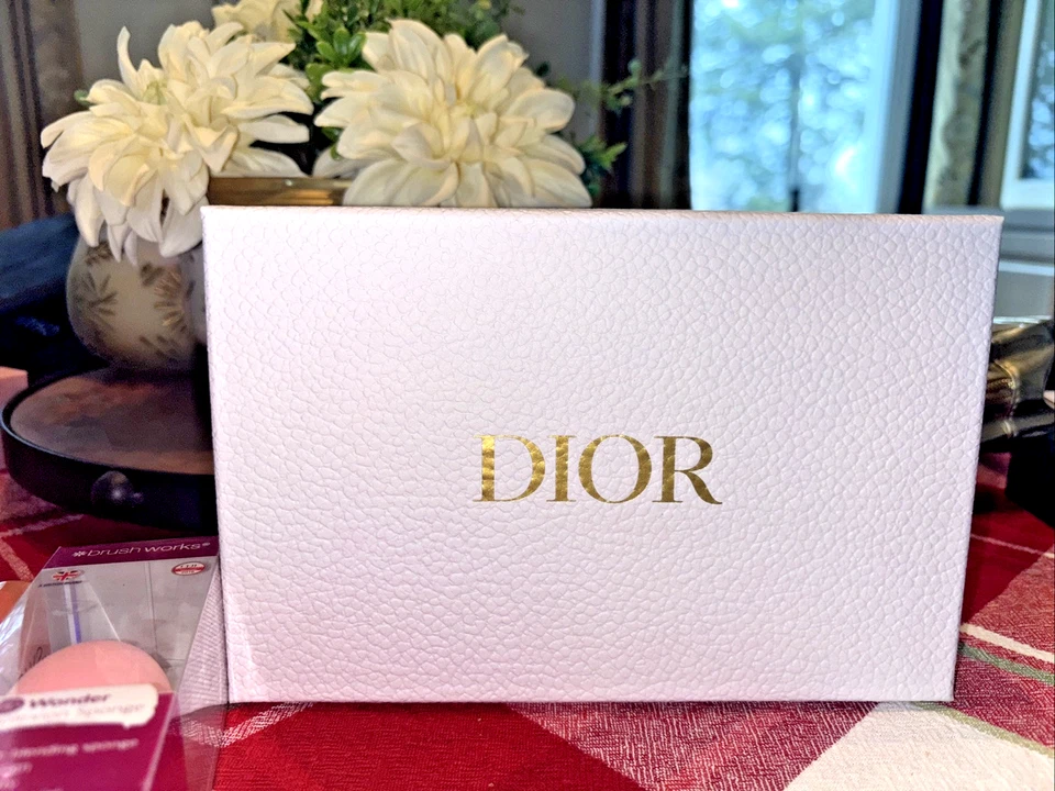 Chanel VIP Hermes Dior Ysl Bolso de Belleza Vacaciones Perfume Regalo Set Fiesta 🎁 $475. Foto 4 de 4