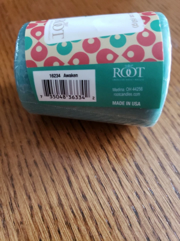 Candle AWAKEN - Raíz BUSCANDO EQUILIBRIO votiva - 2,1 oz. con aceites esenciales Foto 3 de 4