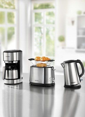 2 - Slot Toaster - Adjustable Browning. Extra - Wide Slots, Defrost Function