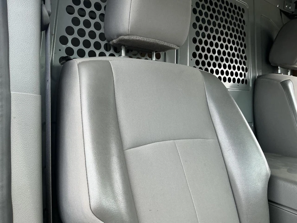 Passenger Front Seat Bucket Manual Vinyl Cloth Combo Fits 12-20 NV 2500 847073 Foto 2 de 4