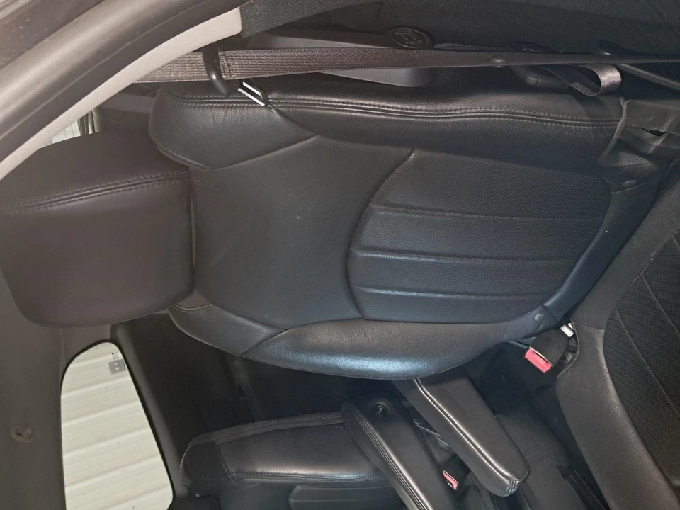 2011 BUICK ENCLAVE Front Bumper 4DR SUV BLK Used Local Pick Up Only Foto 4 de 4