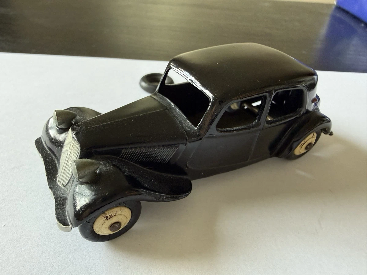 Dinky Toys 24N - Citroën Traction 11 BL - Voiture Miniature Collection
