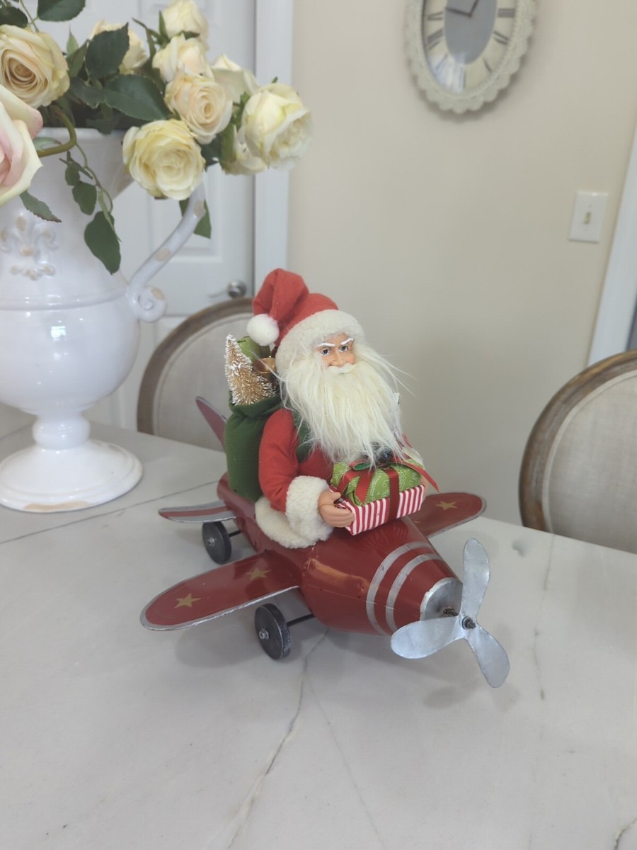 can you take a rose toy on a plane Have you ever wondered if you could travel with adult toys through TSA? The  answer is yes, and you should also know that officers can see them vividly  in your bag. Depending