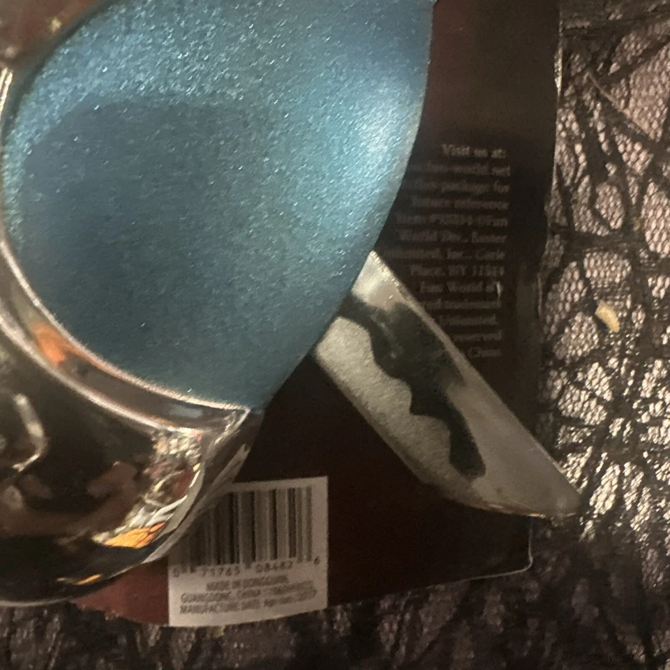 Ninja Chrome Look Blue Mask with 2 Swords Costume Accessory - Image 4 of 4