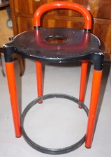Anna Castelli Ferrieri per Kartell - Sgabello Polo ROSSO E NERO. VINTAGE ANNI 80
