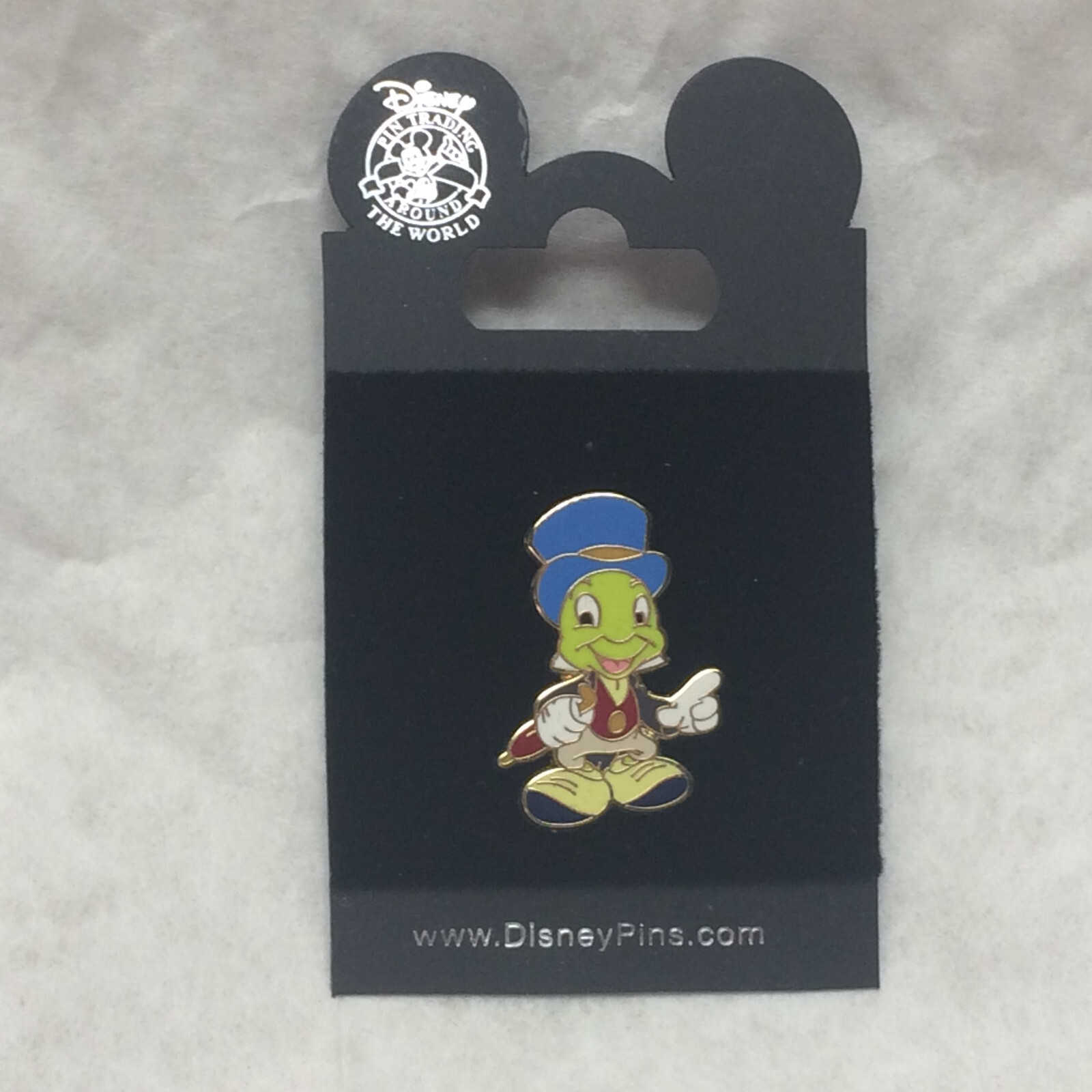 Walt Disney 2002 Official Trading Pin Pinocchio Jiminy Cricket Figure